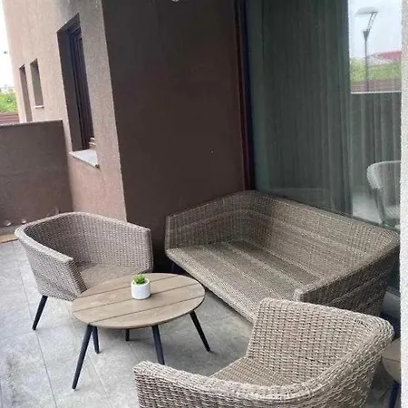 Luxury - Private Parking - Self Check In - Bujorului Craiova