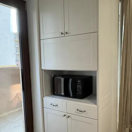 Luxury - Private Parking - Self Check In - Bujorului Apartman Craiova