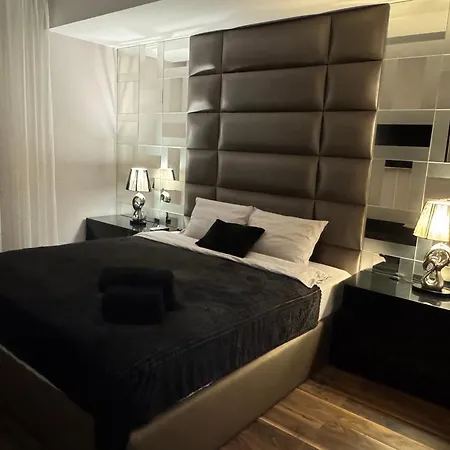 Luxury - Private Parking - Self Check In - Bujorului Apartment Craiova